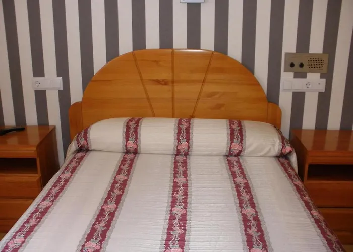 Virgen Del Villar Gasthuis 2*